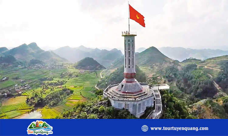 Tour Hà Giang - Cột cờ lũng cú - Cao Nguyên đá Đồng Văn 3 ngày 2 đêm